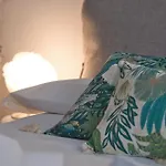 Pied A Terre - La Apartment *