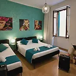 Pied A Terre - La *