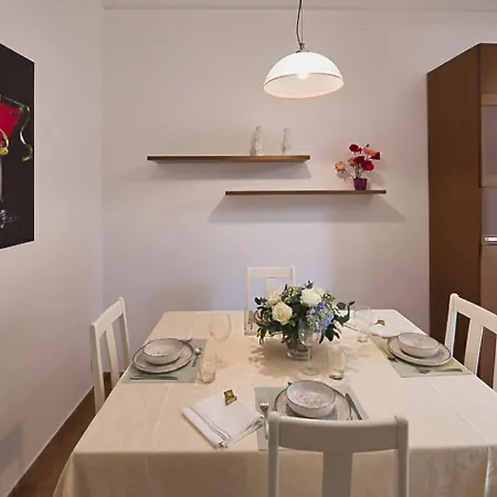 Pied A Terre - La *