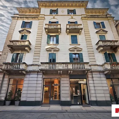 Pied A Terre - La