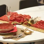 Pied A Terre - La *