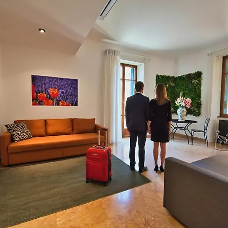 Daire Pied A Terre - La *