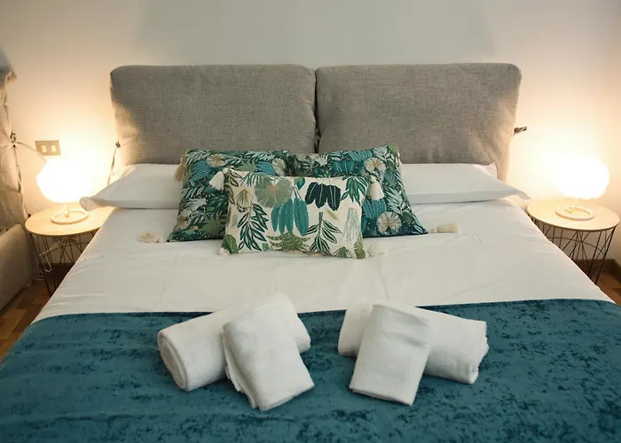 Pied A Terre - La *