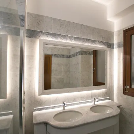 Pied A Terre - La